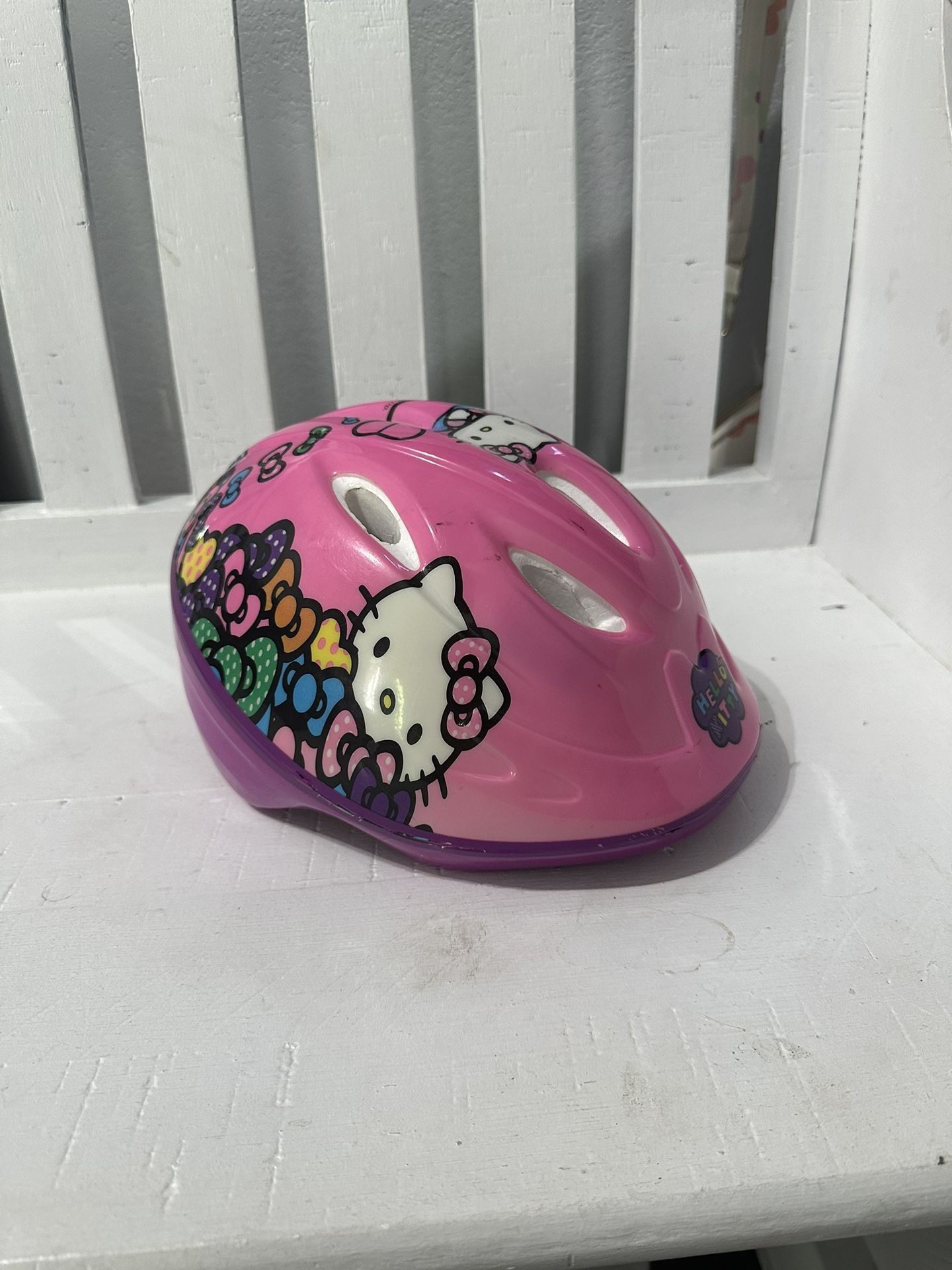 HELLO KITTY 💝SANRIO Bicycle Helmet Pink Multi ✨Cute
