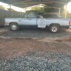 1989 Dodge D350
