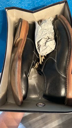 Hoard Two Lips black leather