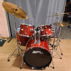 Beautiful 😍 Sound Percussion Laboratories 5 Pc Drum Set Complete w Bass Pedal , Cymbals and Hi-Hats, Hardware, Seat/Throne, Sticks &Tuning Key 🔑 