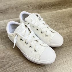 Chuck Taylor All Star Street Slip on Low GS 'Triple White' kids size 2