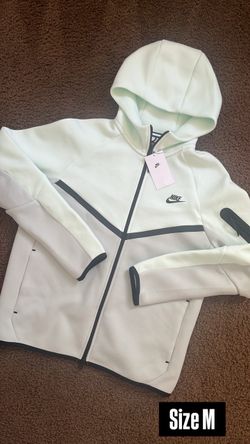 Nike Tech Hoodie Size M