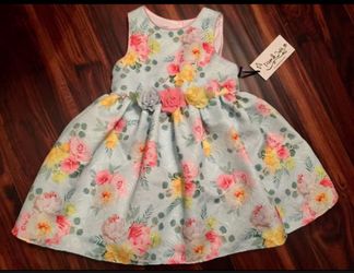 Gorgeous Brand New Floral Dress for Girls Size 3T still with tags 🌷