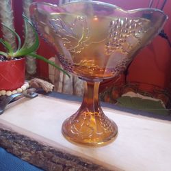 Vintage Marigold Carnival Glass " Harvest Grape" By Indiana Glass Company 