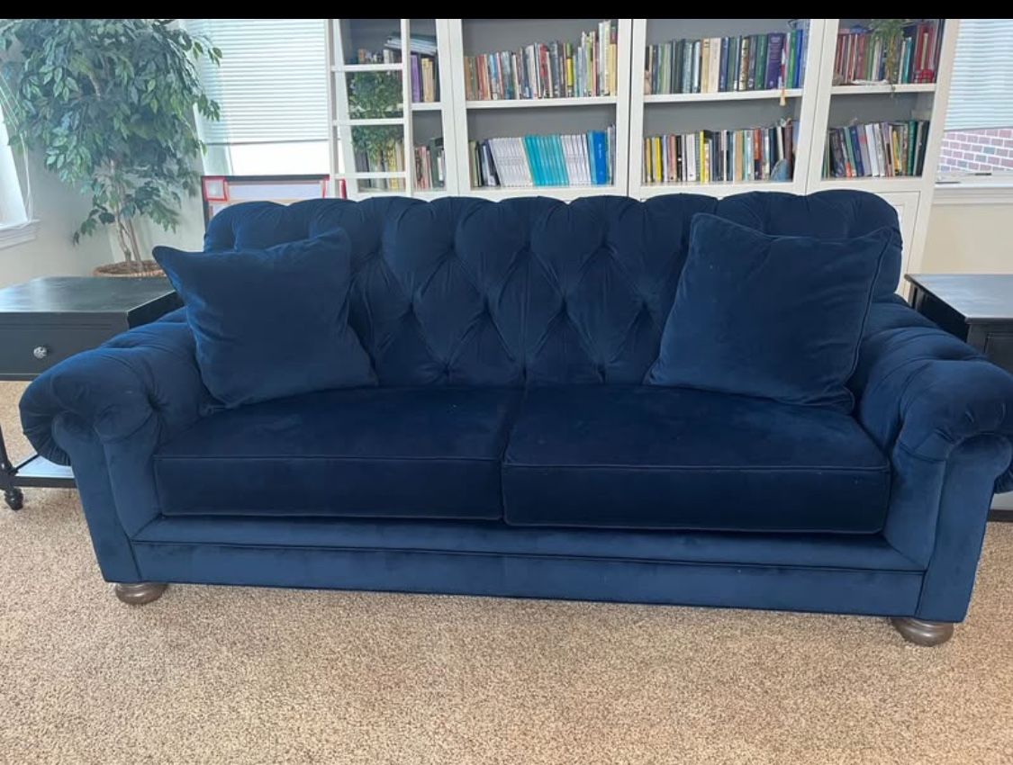 Ethan Allen Chadwick Excellent Condition navy blue sofa (2 available)
