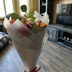 Valentines Gifts Fresh Roses 