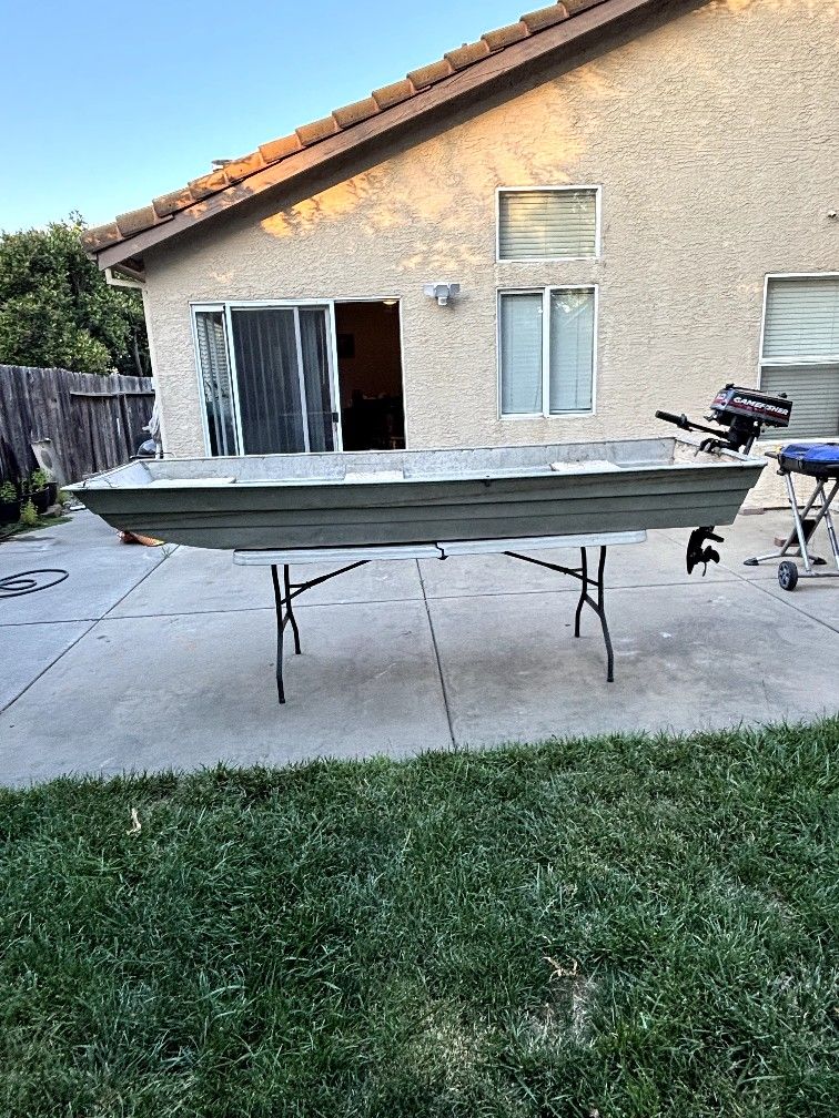 8-ft Boat $200