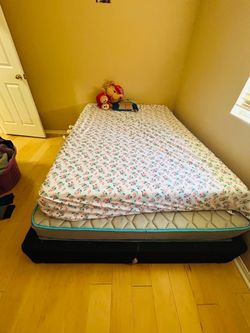 Full size bed with box frame