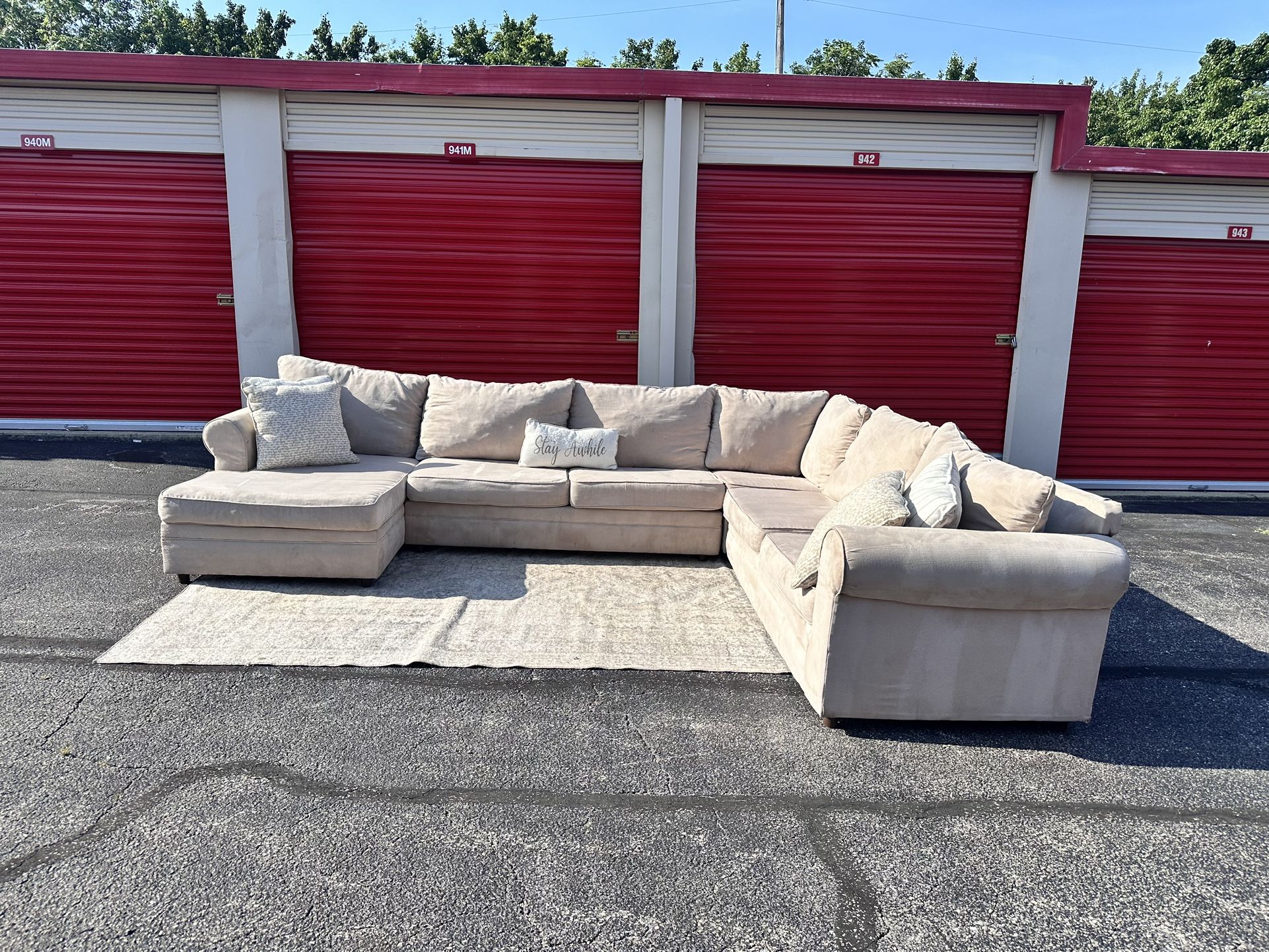 FREE DELIVERY | Huge U-Shaped Sectional w/ Ottoman – Soft Beige – Clean & Comfy