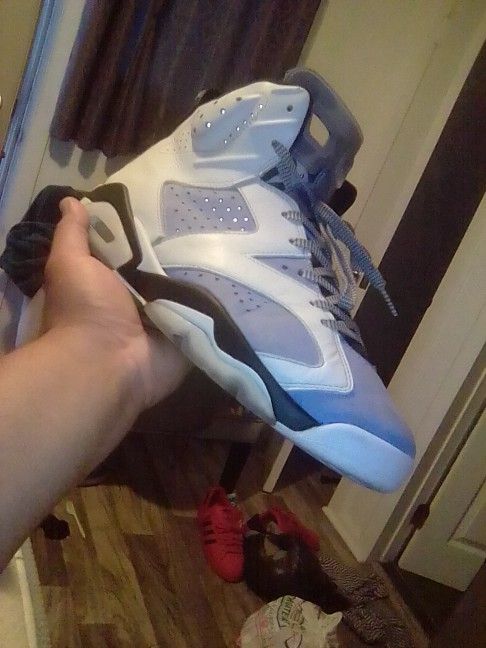 Jordan Retro 6 Unc Size 13
