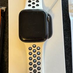 Apple Watch Series 6 - 44mm - GPS