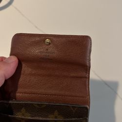 Authentic Louis Vuitton, Ladies Wallet 