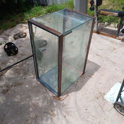 Glass tank 