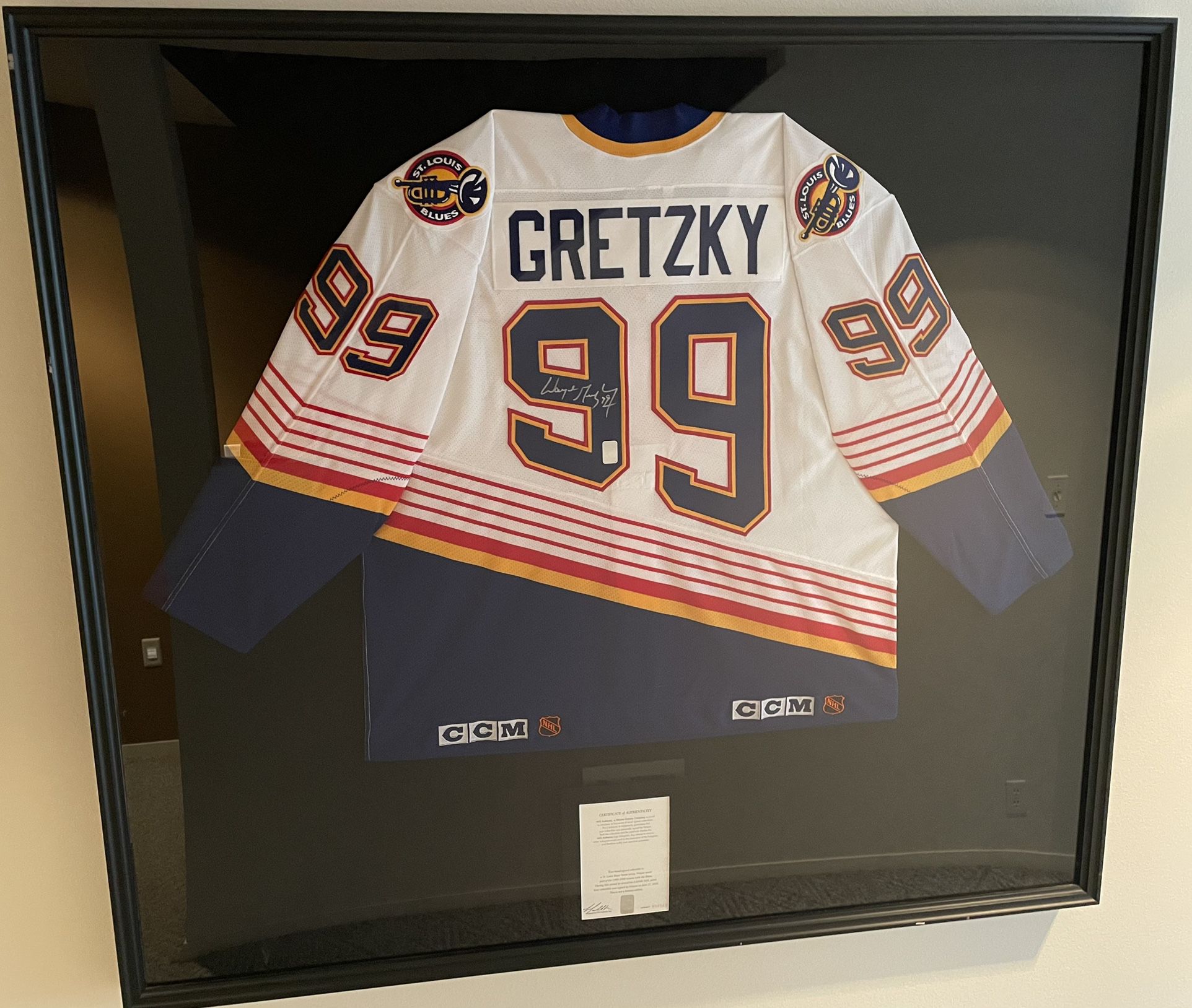 Wayne Gretzky Saint Louis Blues Autographed and Framed Jersey