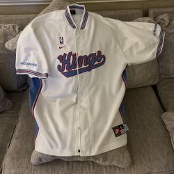 Semi Vintage Early 2000s Sacramento Kings Baseball Style Nike Warmup Jersey 240$ 