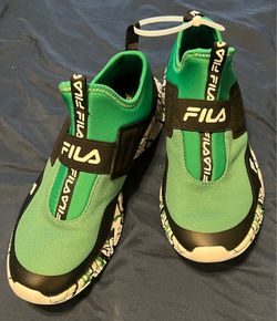 FILA SLIP ON SNEAKERS