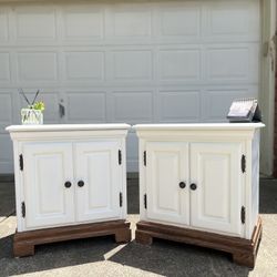 Two White End Tables/Nightstands 