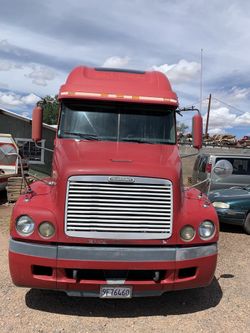 1999 Freightliner Conventional truck w/ sleeper