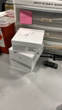 AirPod Pros Gen 2 (Unsealed)