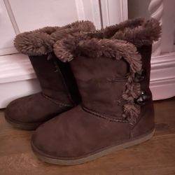Size 2 Girls Suede/ Fur Lined Boots
