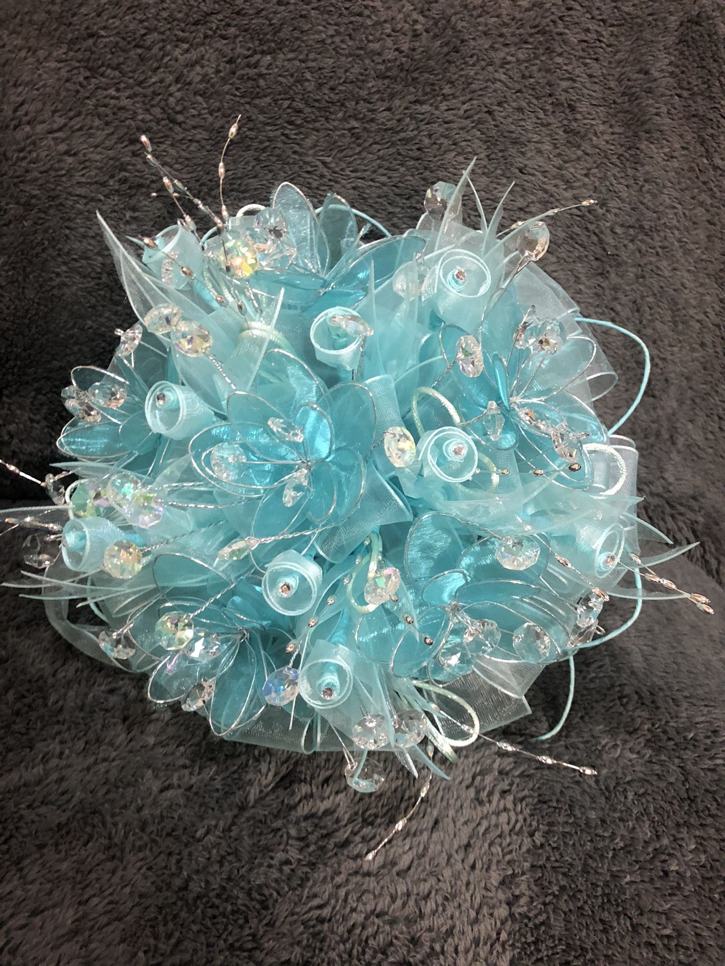 Ramo y tocado para quinceañera