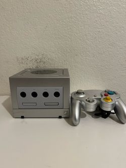 Platinum Nintendo GameCube Console Set For Sale