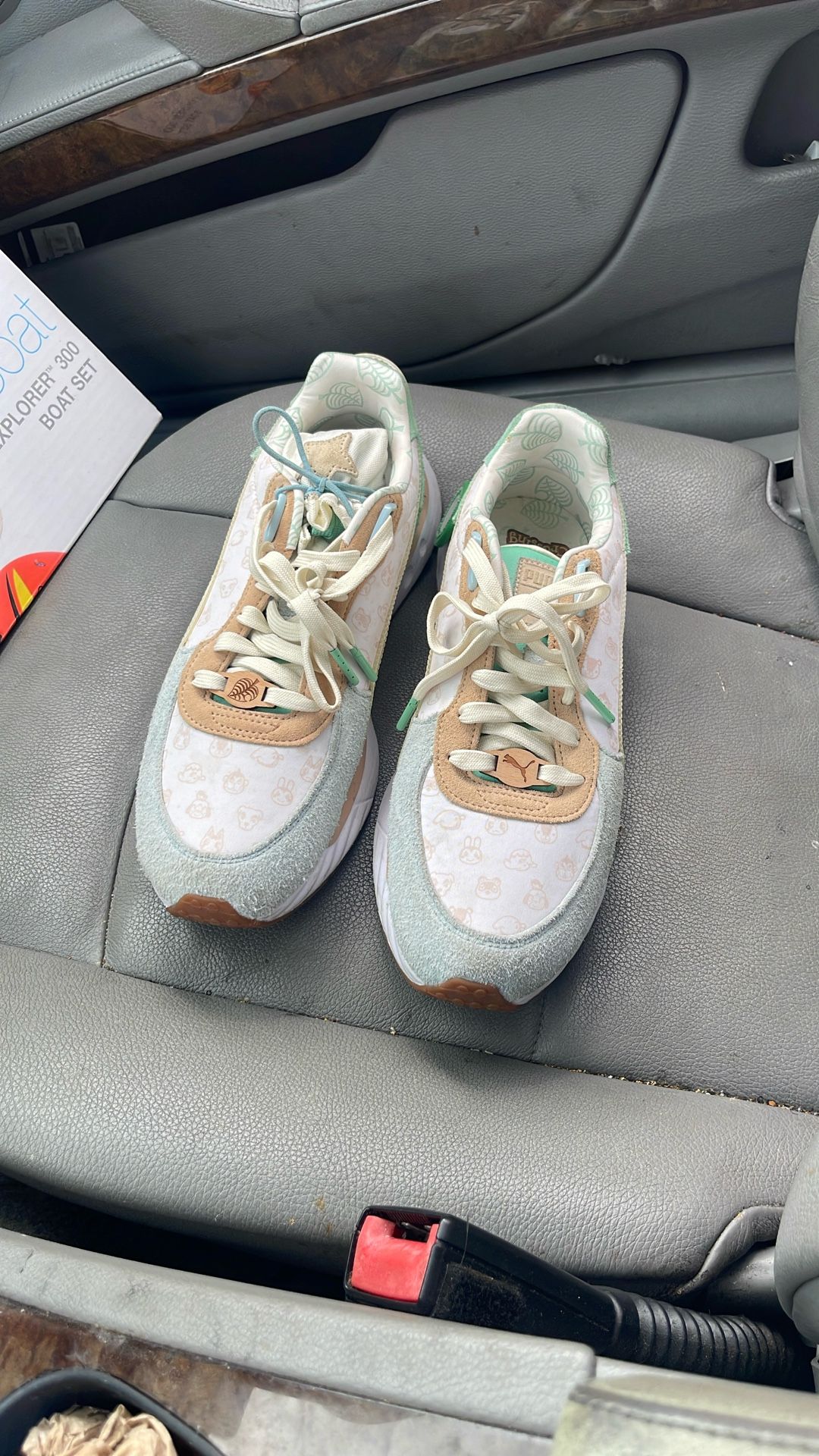 PUMA WILD RIDER (MEN SIZE 10)