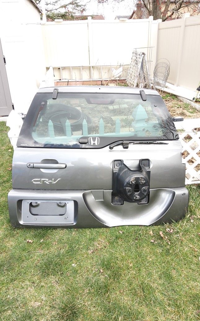 2005-2006 Honda CRV Liftgate Tailgate Hatch Rear Trunk Door Panel.