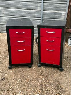 Storage/file cabinets
