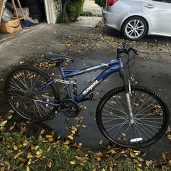 Mongoose Ledge 2.1 Mountain Bike 