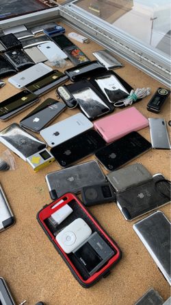 iPhones , IPads , Mp3 Players