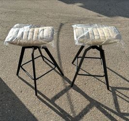 Bar Stools 