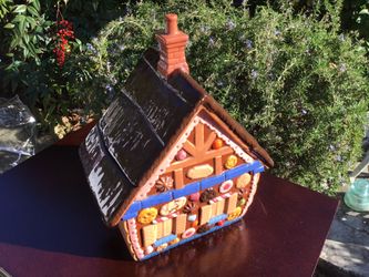 12” Vintage Duncan Enterprises Pottery Gingerbread House Cookie Jar & Lid - Compare @$175