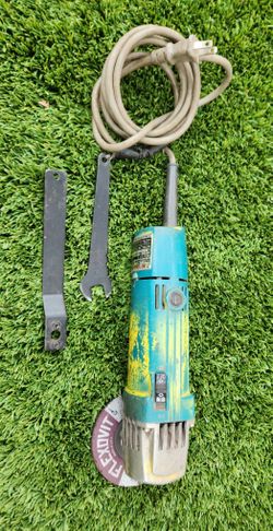 Makita 4.5" Model 9501 B