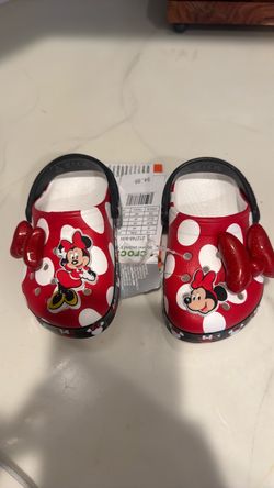 Minnie Mouse Crocs 6c