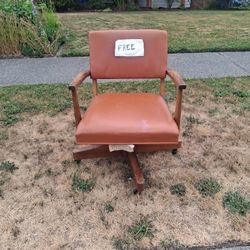 Naugahide Desk Chair 