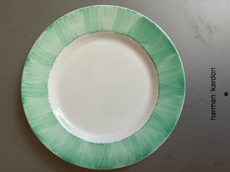 2 Pier One imports plates