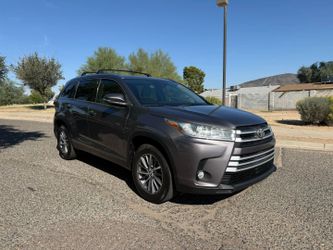 2019 Toyota Highlander XLE Sport Utility 4D