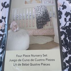 Crib Bedding Set And Reversible Rail Guard