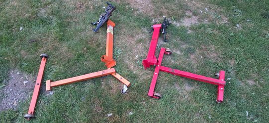 Engine stands