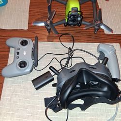 DJI fpv drone, goggles and 2 controllers