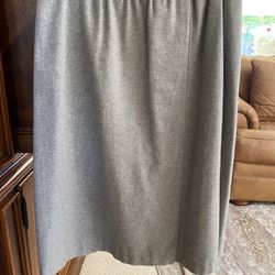 Tanfay Brand Grey Wool Skirt Size 16