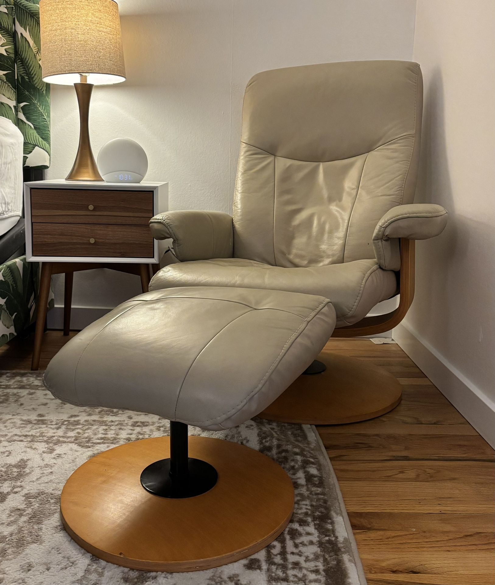 Reclining Leather Armchair With Ottoman
