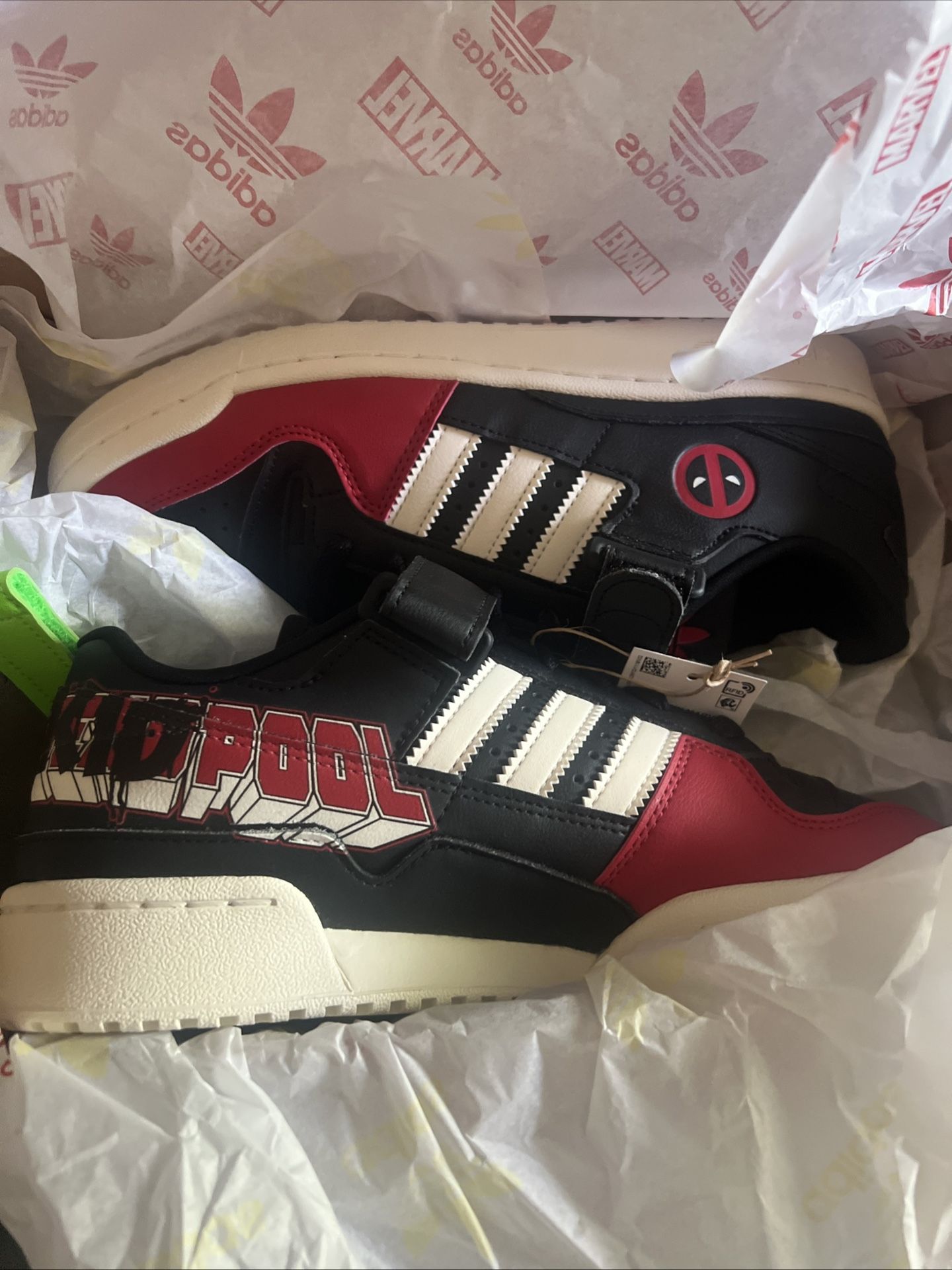 Deadpool 84 forum low Size 8