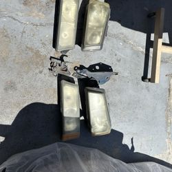 03 -07 Chevy Silverado Head Lights 