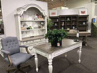 Magnolia manor Antique white Desk  by liberty Furniture  - Desk Only 