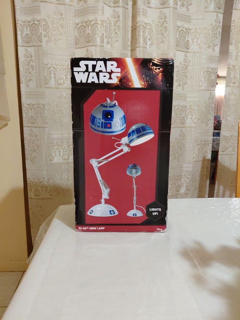 Star Wars R2-D2 Desk Lamp NEW!!!