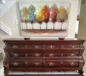 HENREDON SOLID WOOD DRESSER 6 DRAWERS DELIVERY AVAILABLE