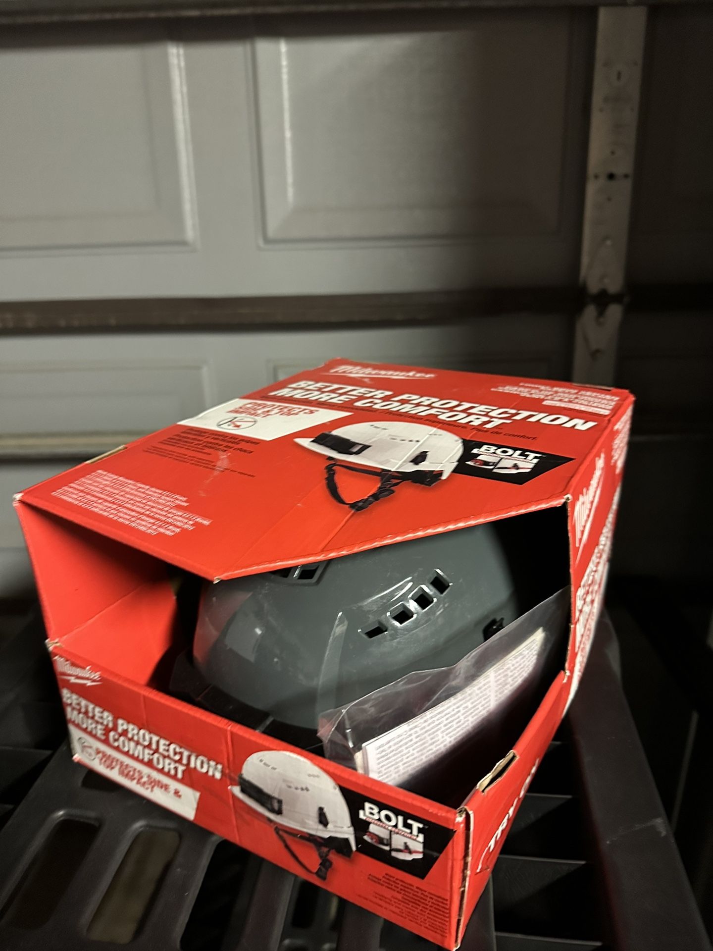 Milwaukee Bolt Gray Safety helmet