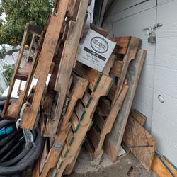 Free Wood Pallets 
